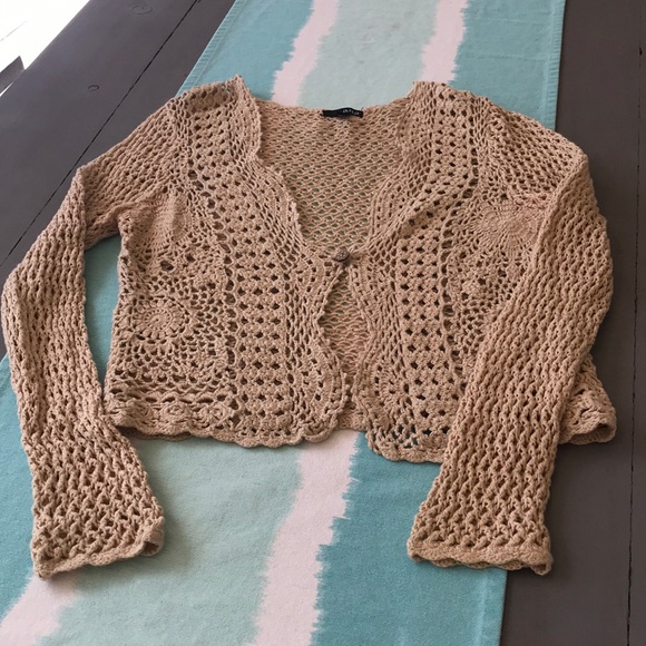 a.n.a Sweaters - a.n.a long sleeve cardigan.